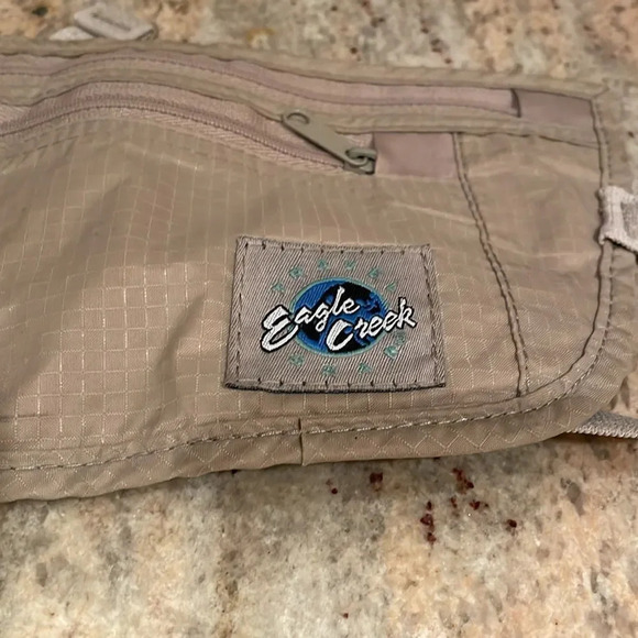 Eagle creek adjustable fanny pack - Picture 4 of 12